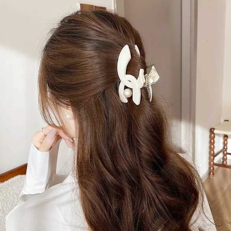 1pc Xiaoxiangfeng Pearl Hair Clip Medium-sized Clip Top Clip Hair Clip Exquisite Hair Accessory Temperament Hair Clip Y250808