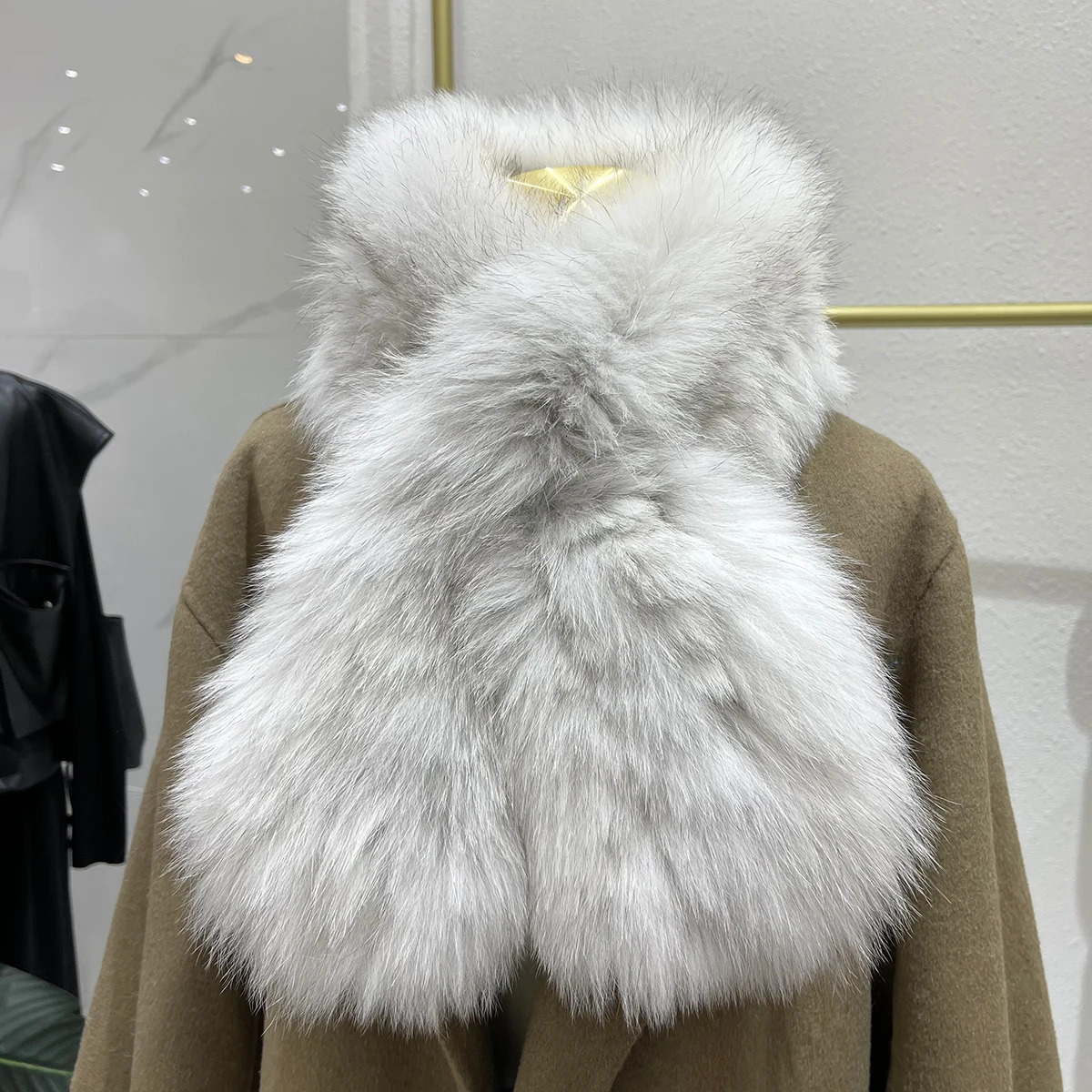Women Winter Warm Natural Fox Fur Scarf Ring Knit Real Fox Fur Lady Fashion Neckerchief Scarves Women Real Fur Bandana 250807