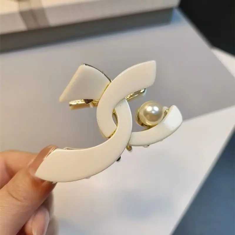 1pc Xiaoxiangfeng Pearl Hair Clip Medium-sized Clip Top Clip Hair Clip Exquisite Hair Accessory Temperament Hair Clip Y250808