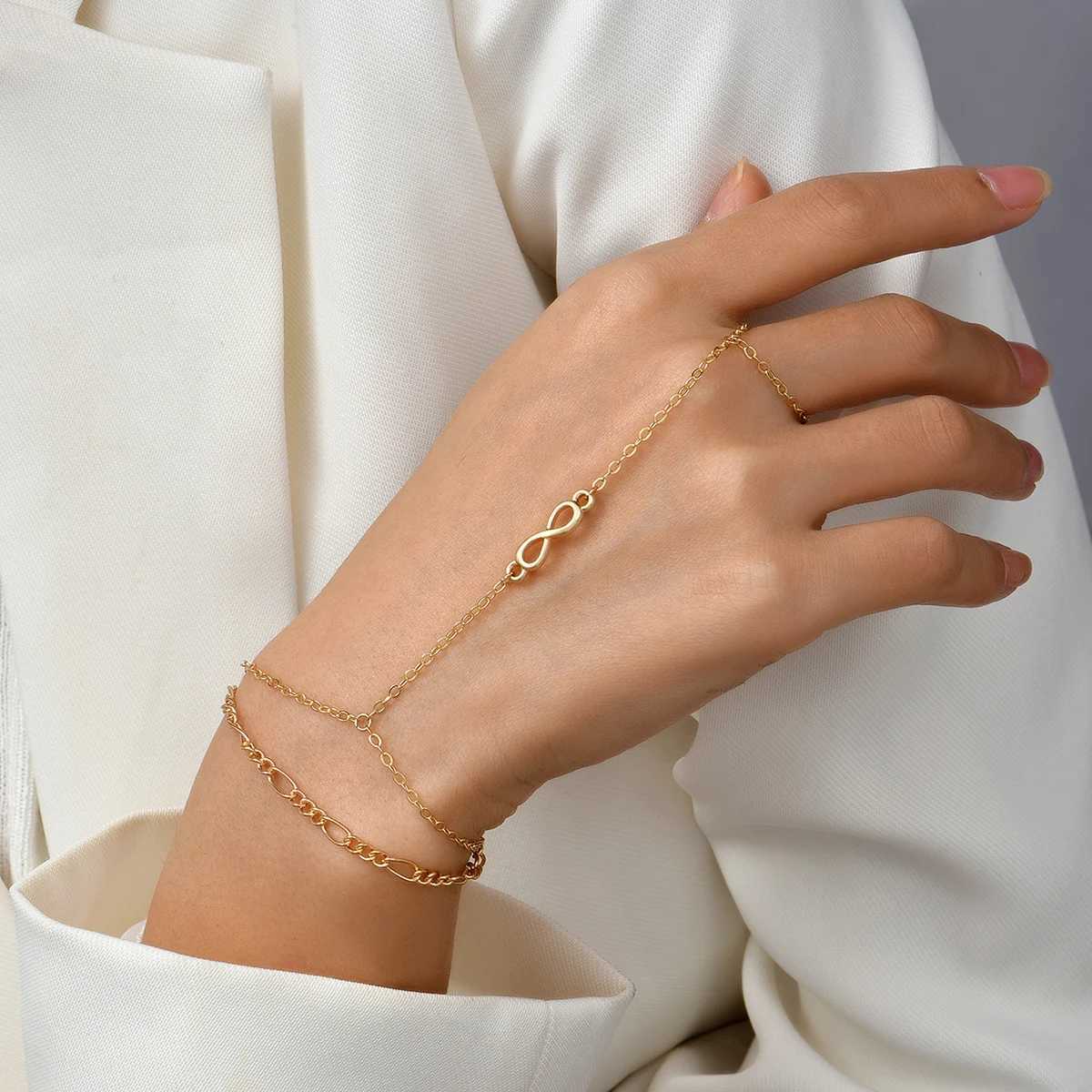 Simple Heart Pendant Chain Bracelet Link Connected Gold Plated Wide Finger Ring Bracelets for Women Link Hand Harness Jewelry Z250807