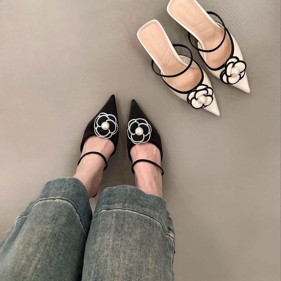 The 2025 new summer style pointed-toe single shoes are high-heeled French-style flip-flops and fairy shoes for outerwear