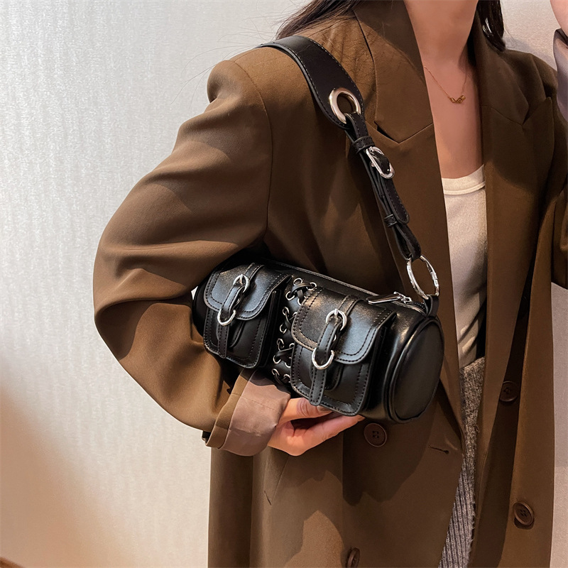 Chic Multi-Purpose Arm Crossbody Purse Ideal For Fashion-Conscious Females