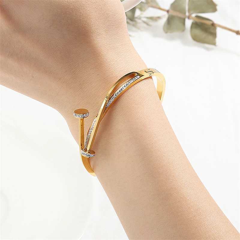 UNIQUE Double Crystal Nail Head Stainless Steel Bracelet for Women Shiny Zircon Versatile Wedding Party Jewelry Z250807