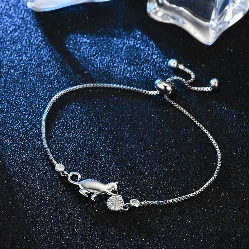 Delysia King Fashion Cubic Zirconia Crystal Cat Ball Bracelet Womens Fashion Korean Jewelry Gifts Z250807