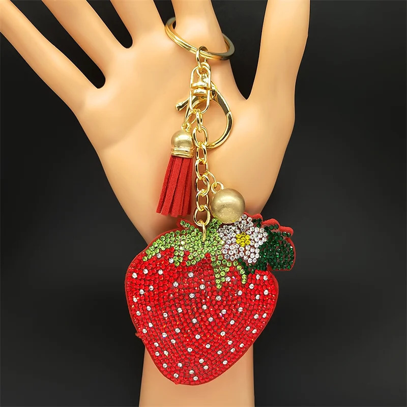 Fashion Strawberry Fruits Keychain Gold Color Tassel Flower Keyring Holder Jewelry porte 250807