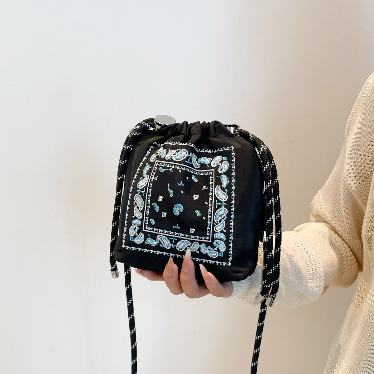 New Paisley Crossbody Bag Free Delivery To Your Door Paisley Crossbody Designer Bag Bag Luxury Bag Women's Embroidered Bag