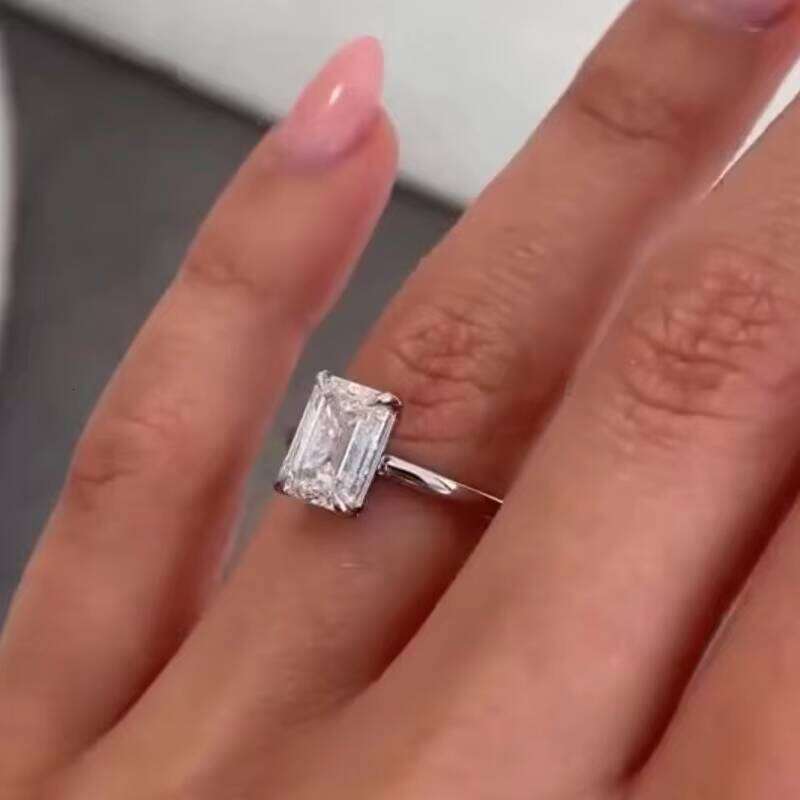 Xingguang Emerald Cut Gold Lab CVD/ Moissanite Dia Ring for Women Engagement/Anniversary/Wedding Fine Jewelry