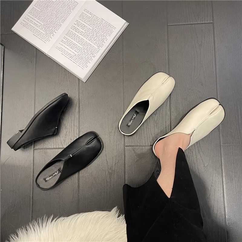 New Fashion Tabi Ninja Flats Leather Split Toe Flat Shoes Woman Cozy Loafers Female Casual Low Heels Ladies Mules Shoes W250808