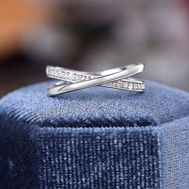 925 Sterling Silver Cross Ring Lady Trendy Jewelry Brilliant AAA Cubic Zirconia Stylish Daily Accessories for Women Y250808