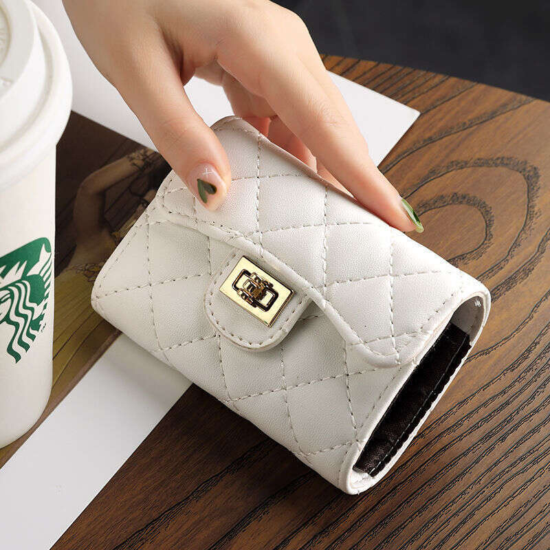 Quilted Chanel Style Soft Leather 2022 Short Wallet for Women with Multiple Card Slots and Driver's License Holder