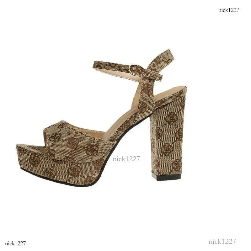 free shipping designer sandals for womens 2025 Summer Coarse Heels Large Sizes Fashionable and Versatile One Piece Buckle Sandals Sizes 35-42