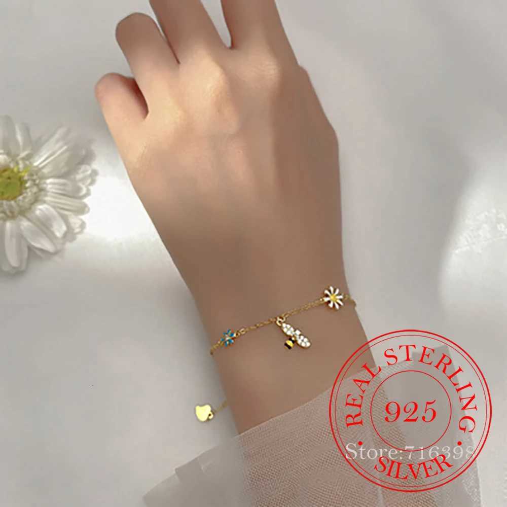 925 Sterling Silver Daisy Bee Charm Bracelet For Women Girls Party Wedding Trendy Bangle Jewelry Accessories Z250807