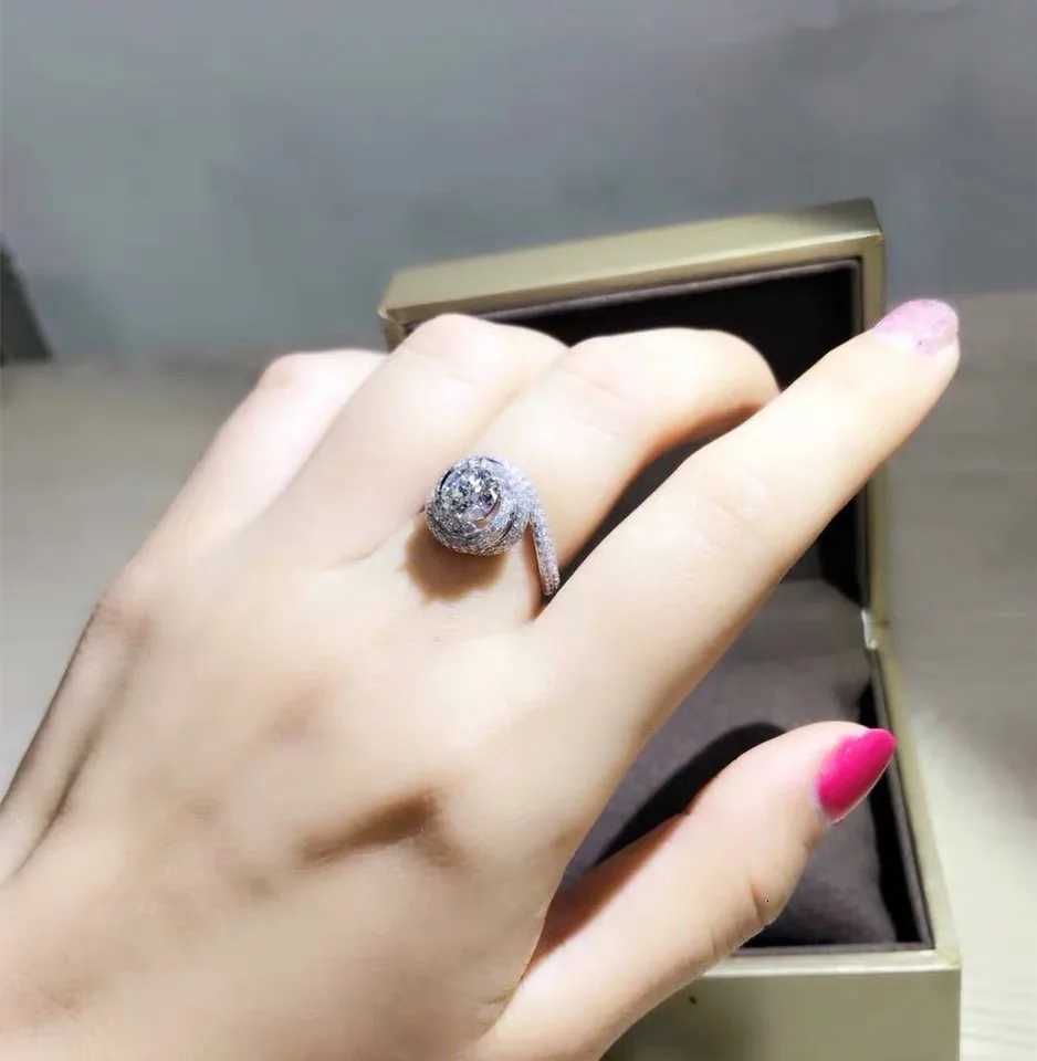 Fashion Anniversary Ring 925 Sterling Silver Moissanite Engagement Wedding Band Rings for Women Men Finger Party Jewelry Y250808