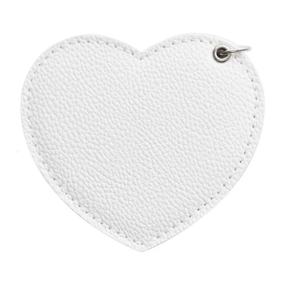New Heart Shaped Makeup Mirror Wedding Bridesmaid Gift Love Makeup Vanity Mirror Sweet Girl Style Suitable for Carrying Around Z250807