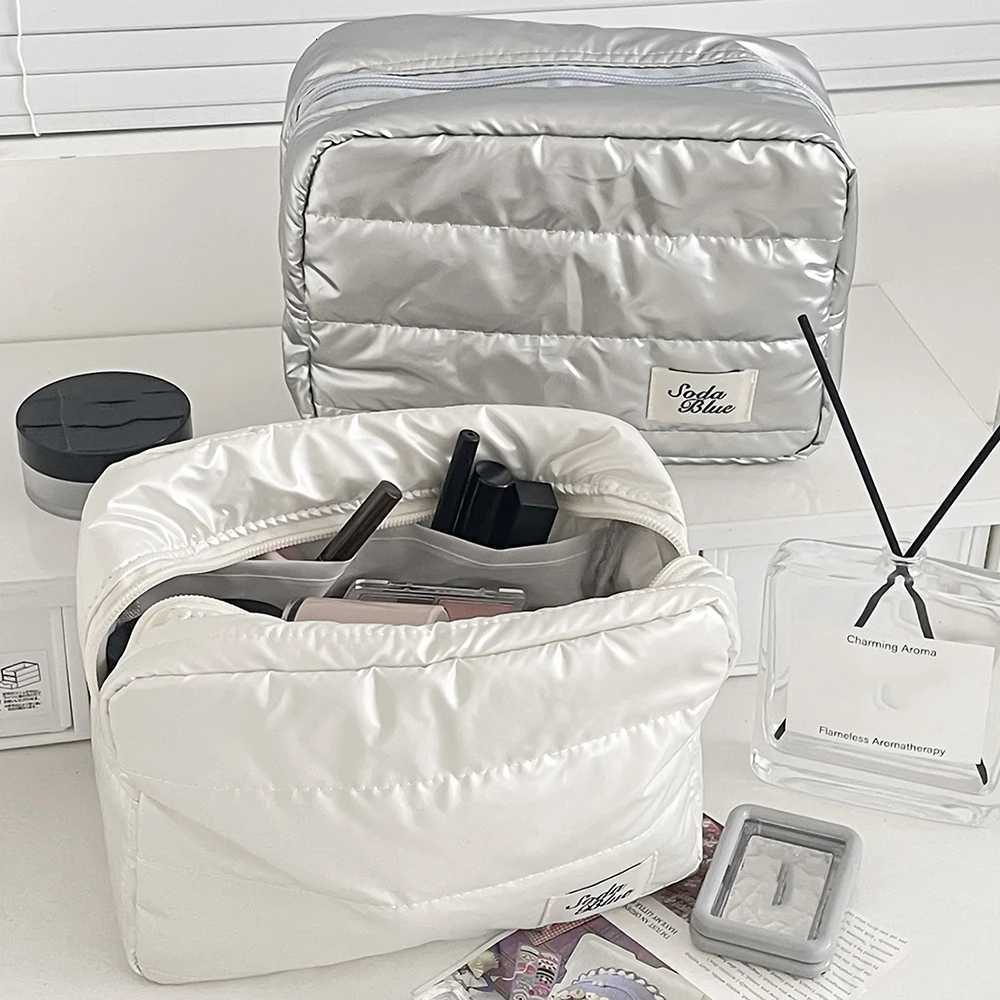 Wholes Large Capacity Waterproof Makeup Handbag Travel Wen Cosmetic Toiletry Storage Pouch Elegant Ladies Square Zipper Bag Y250808