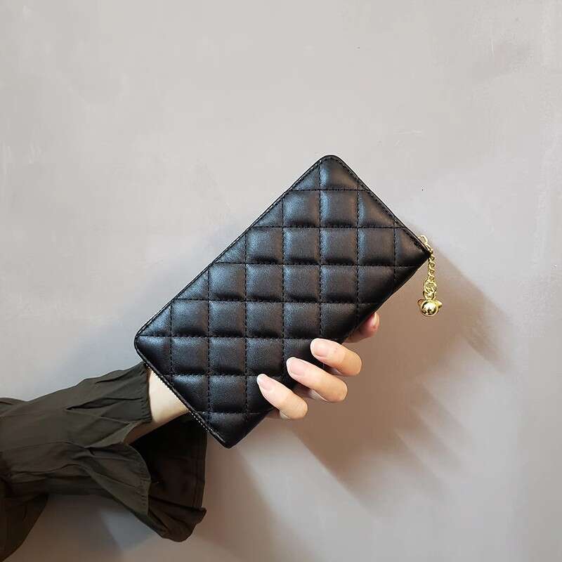 Quilted for Women, Long Multi-Functional Leather Wallet, 2025 New Fashion Large Capacity Clutch Wallet with Zipper