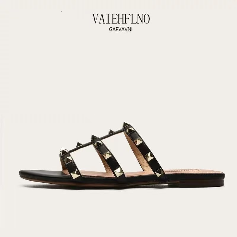 Beach slippers designer shoes women Sandals leather rivet Thick heels Half slipper Slides woman shoe beach Lazy High heeled SHoes size 34-40 021