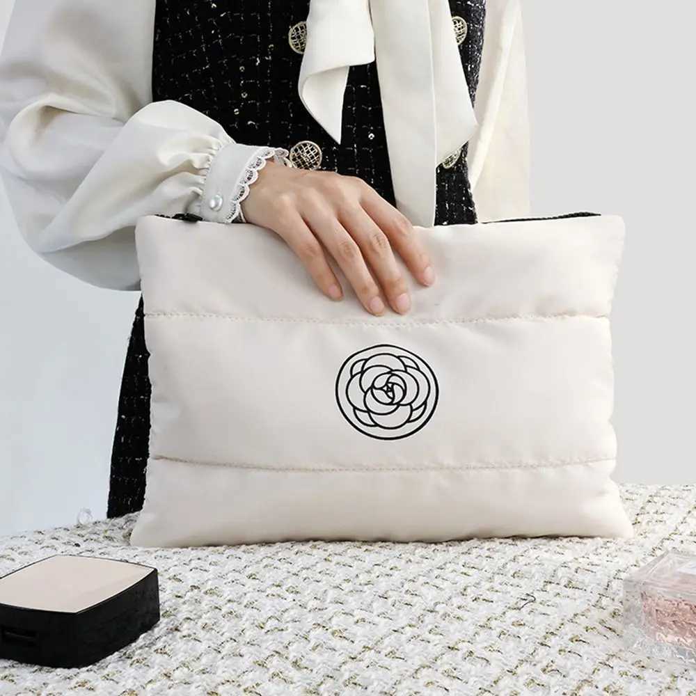 Portable Cott Floral Makeup Bag New Quilted Large Capacity Cosmetic Storage Bag Solid Color Travel Toiletry Bag Y250808