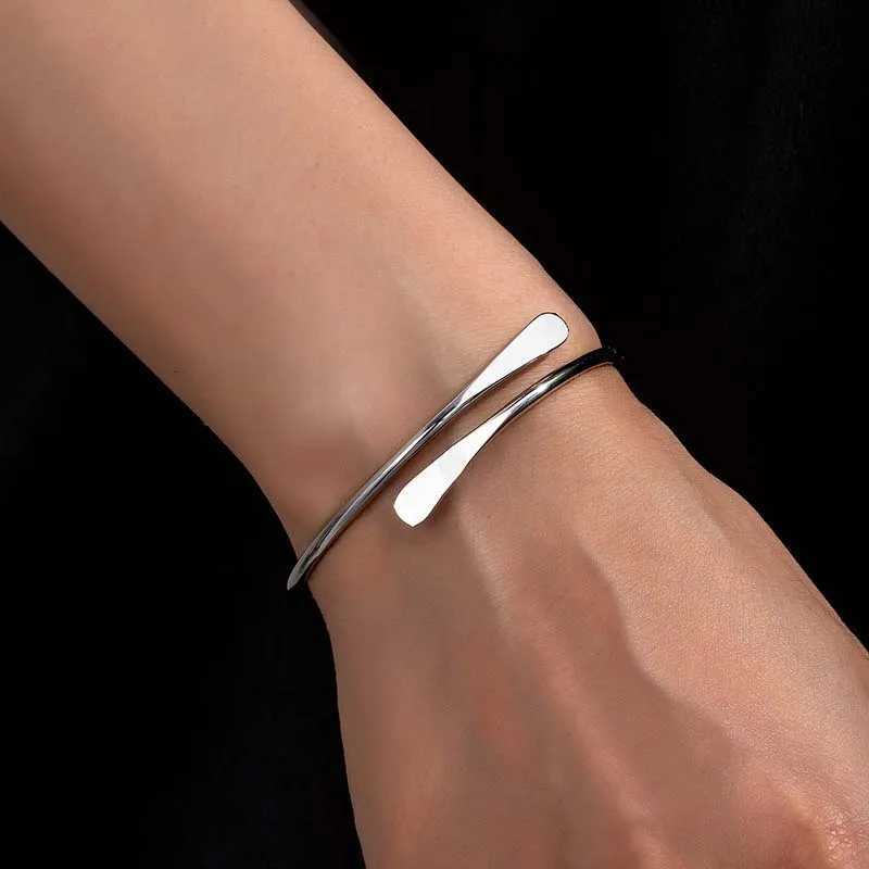 Fashion Metal Geometric Open Cuff Bracelets for Women Men Simple Gold Color Smooth Adjustable Bracelet Party Jewelry Couple Gift Z250807
