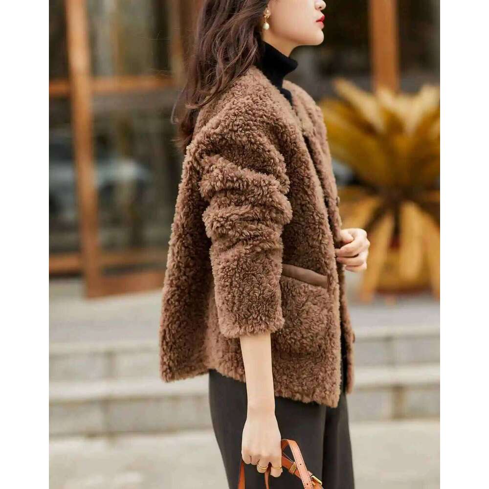 Women Autumn Winter New Outerwear Warm Particle Plush Short Jacket Fur Integrated Lamb Wool Trend Coats