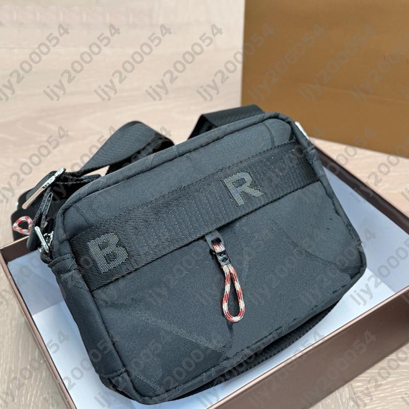 High Quality Mens Crossbody Pouch Designer Bumbag Man Chest Bag Fanny -15 Fashion Cross Body Bags Woman Waist Pack Wallet DSD2508083