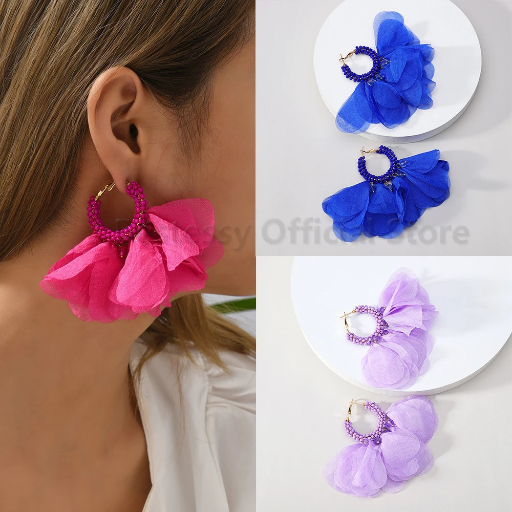 Boho Handmade Flower Petal Decor Dangle Earrings For Women Trend Inlaid Rice Beads Cute Fairy Pendant Elegant Jewelry 250807
