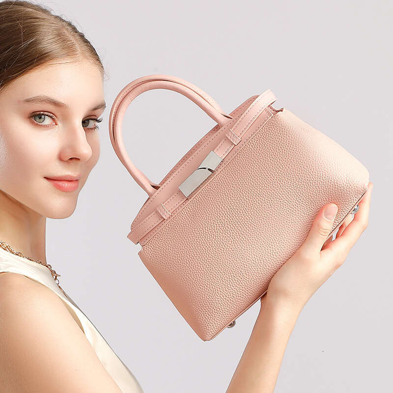 2025 New Genuine Leather Fashion for Women, Single Shoulder Small Square Stylish Crossbody Bag, Simple Trendy Versatile Women's Bag