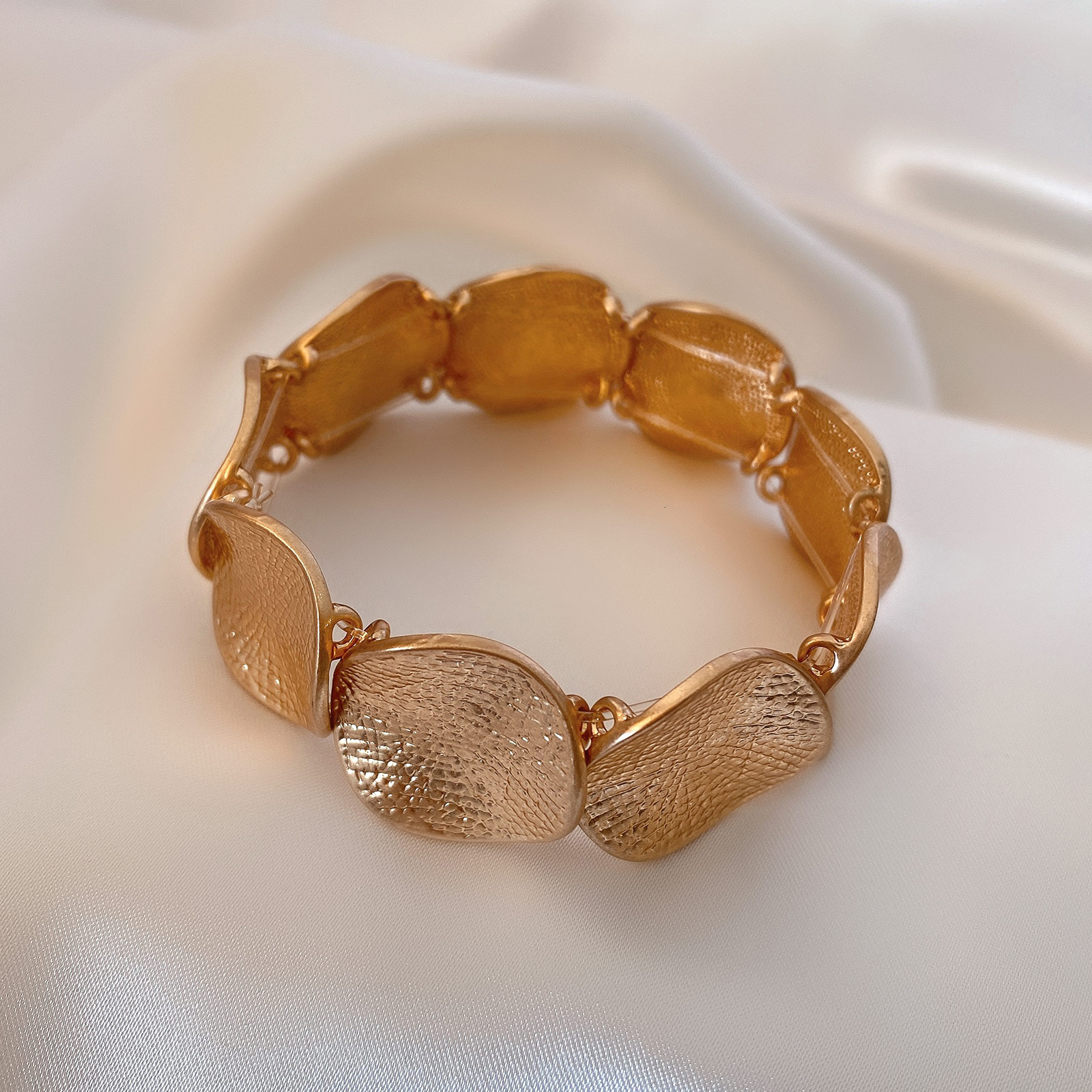 Minimalist Round Patchwork Metal Bracelet Niche Cold Style Geometric Wristband Unique Design New Fashion Jewelry