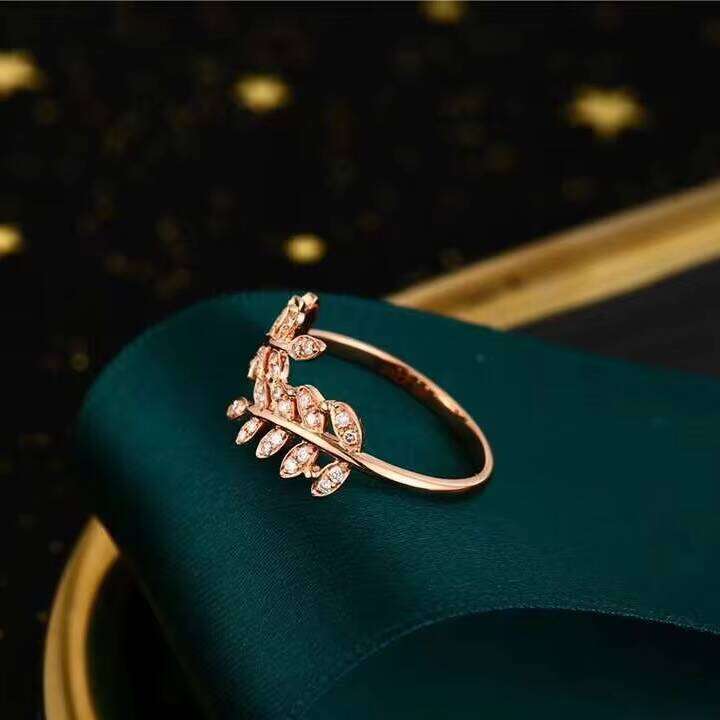 High-end Niche Design Never Fade Leaf Style Open Solid Gold VVS Round Cut Moissanite Engagement Ring for Women