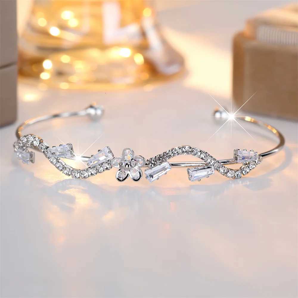 White Zircon Cute Wave Flower Open Bangle Bracelets For Women Vintage Silver Color Bridal Bracelet Jewelry Z250807