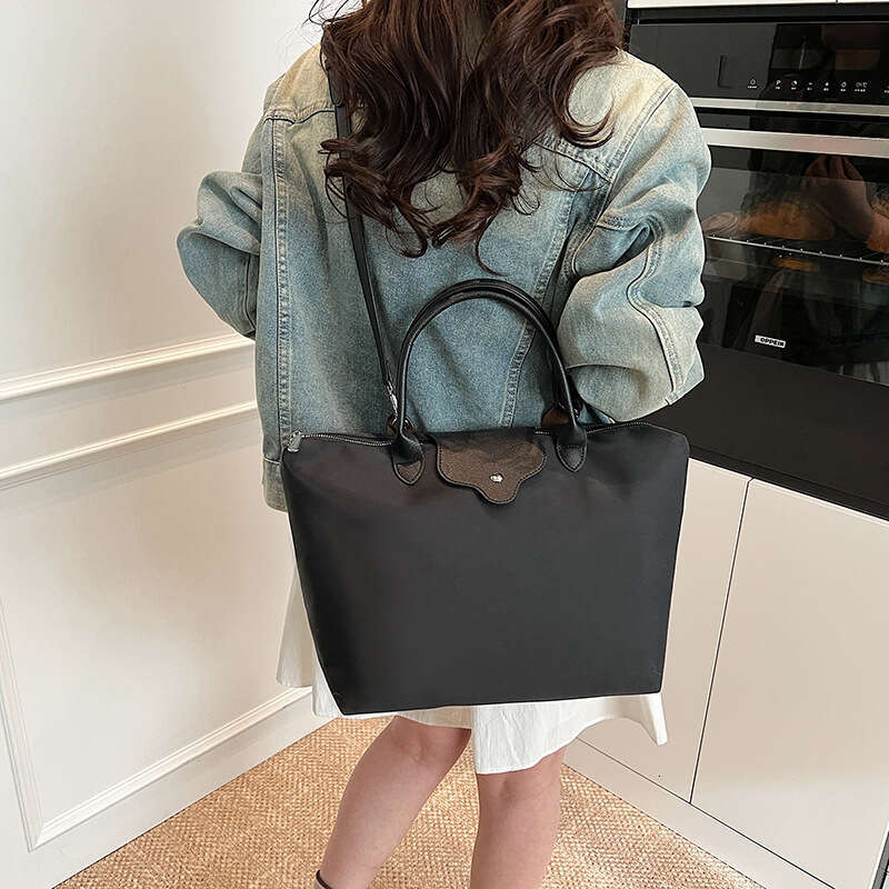 New Fashion Large Capacity Single Shoulder Crossbody Tote Oxford Cloth High-Quality Designer Texture Luxury Casual Lightweight Commuter bags Tote Bag