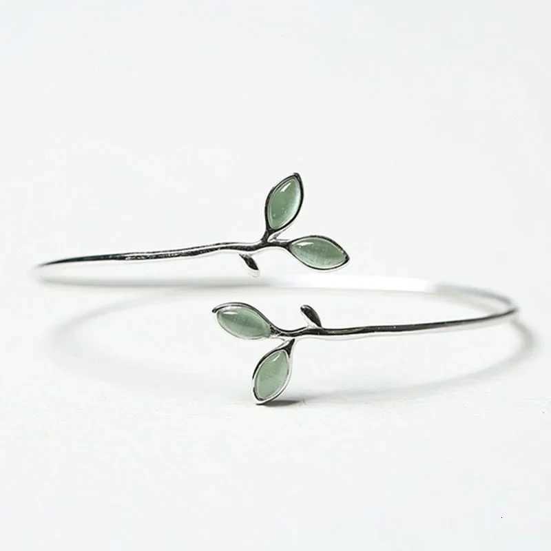 Exquisite Bangle for Women Green Opal Leaf Twigs Branch Jewelry Girl Gift Luxury Designer Bracelet Wrist Decoration Accessories Z250807