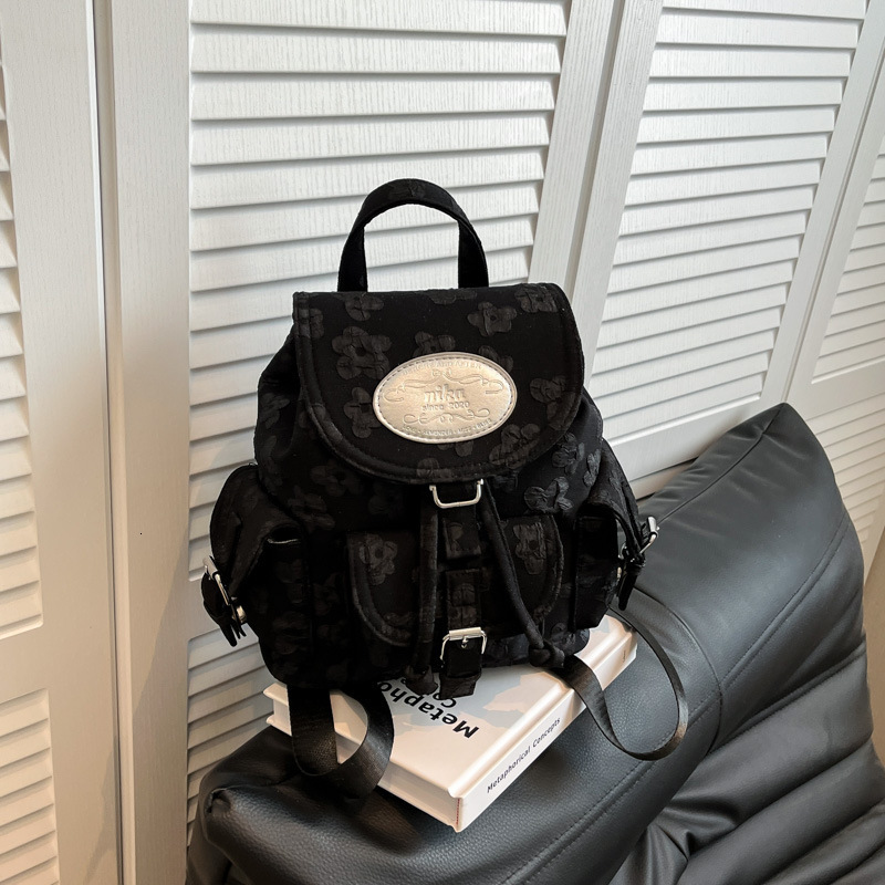 2025 Autumn New Women's Backpack Simple and Versatile fashion Fashion Academy Style Large Capacity Leisure Travel Bag Designer