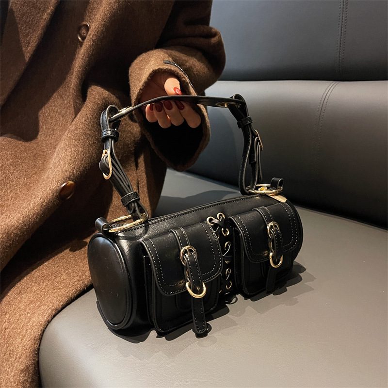 Chic Multi-Purpose Arm Crossbody Purse Ideal For Fashion-Conscious Females