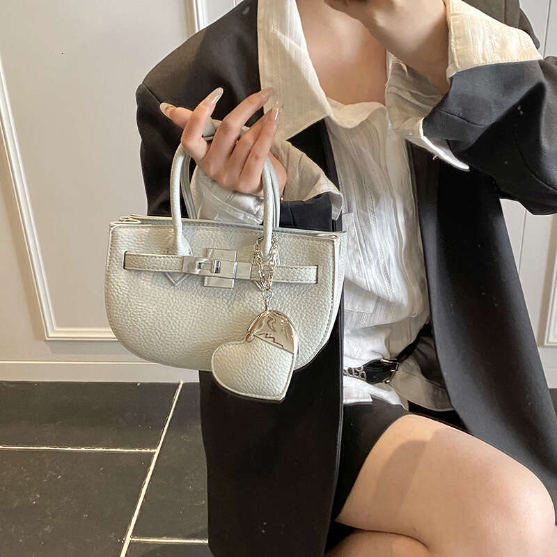 Casual Simple Handheld Luxury Saddle for Women 2025 New Fashionable Trendy Designer bags purse and wallet Single Shoulder Crossbody Bag