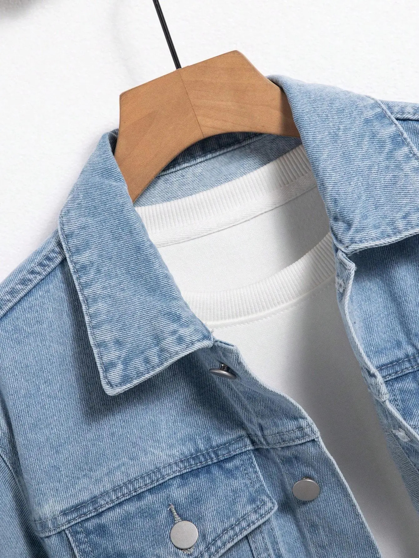 Mens denim jacket for spring and autumn. Blue denim coat. Daily casual wear. Fashion trend. 250805