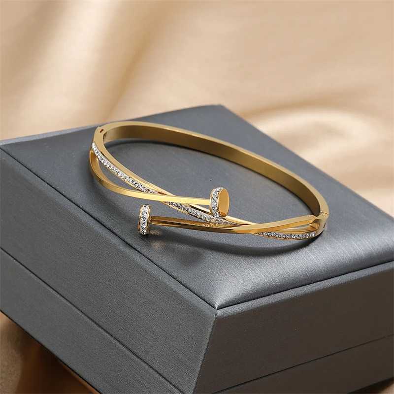 UNIQUE Double Crystal Nail Head Stainless Steel Bracelet for Women Shiny Zircon Versatile Wedding Party Jewelry Z250807