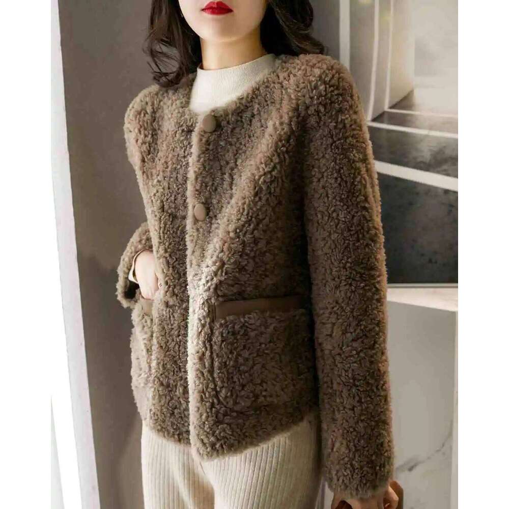 Women Autumn Winter New Outerwear Warm Particle Plush Short Jacket Fur Integrated Lamb Wool Trend Coats