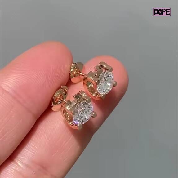 1CT Classic Earrings 925 Silver Special Claw Setting Women Studs Round Brilliant Cut VVS Moissanite Earrings