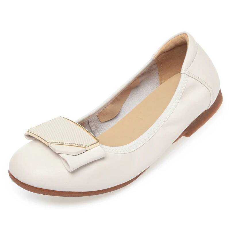 Beanie Spring 2025 New Flat Women Casual Genuine Leather Large Size Soft-soled Mom Shoes ddmysaturn