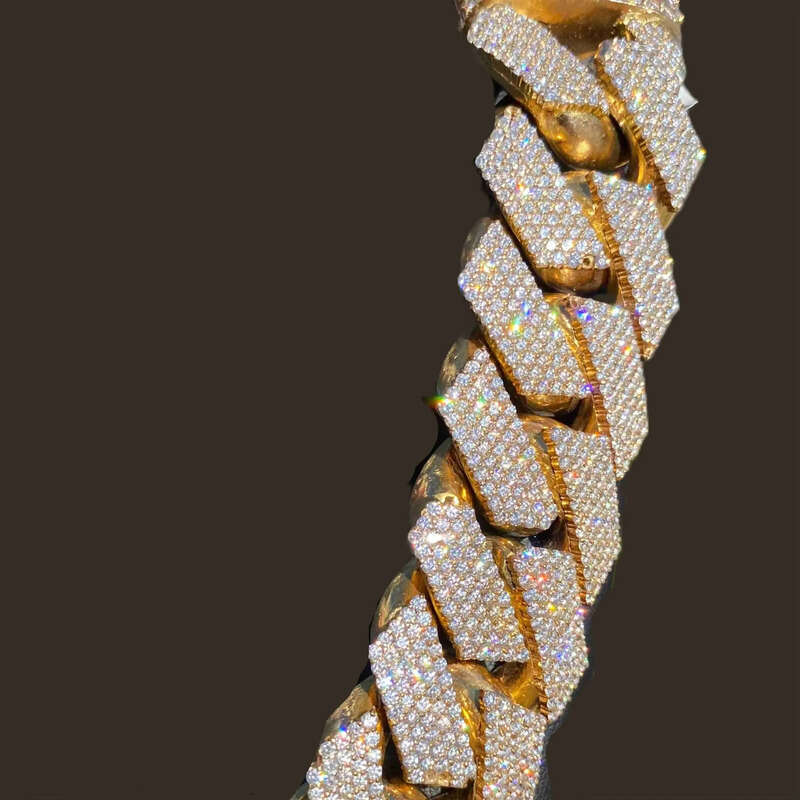 Top Quality Iced Out 18MM Sterling Sier Cuban Link Moissanite Jewelry Hip Hop Chain