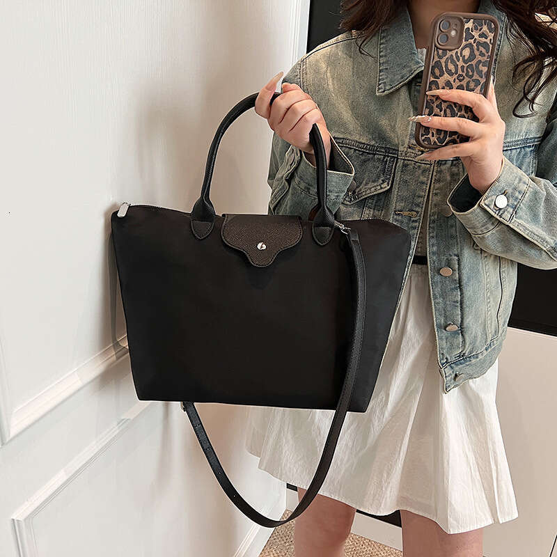 New Fashion Large Capacity Single Shoulder Crossbody Tote Oxford Cloth High-Quality Designer Texture Luxury Casual Lightweight Commuter bags Tote Bag