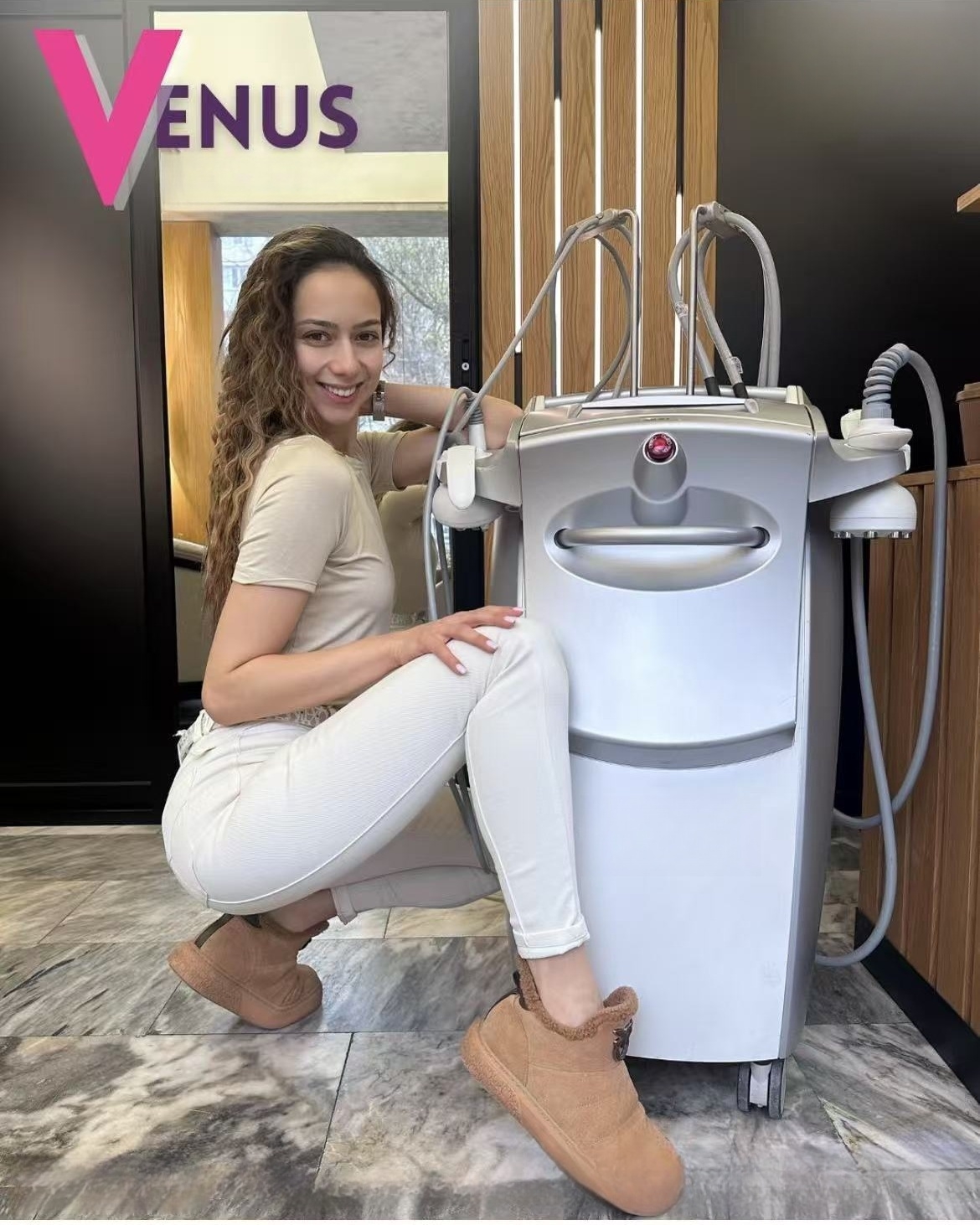 Professional RF Body Slimming Beauty Machine For Cellulite Reduction Skin Tightening and Anti-Aging Face Lifting Device For Spa and Clinic Use