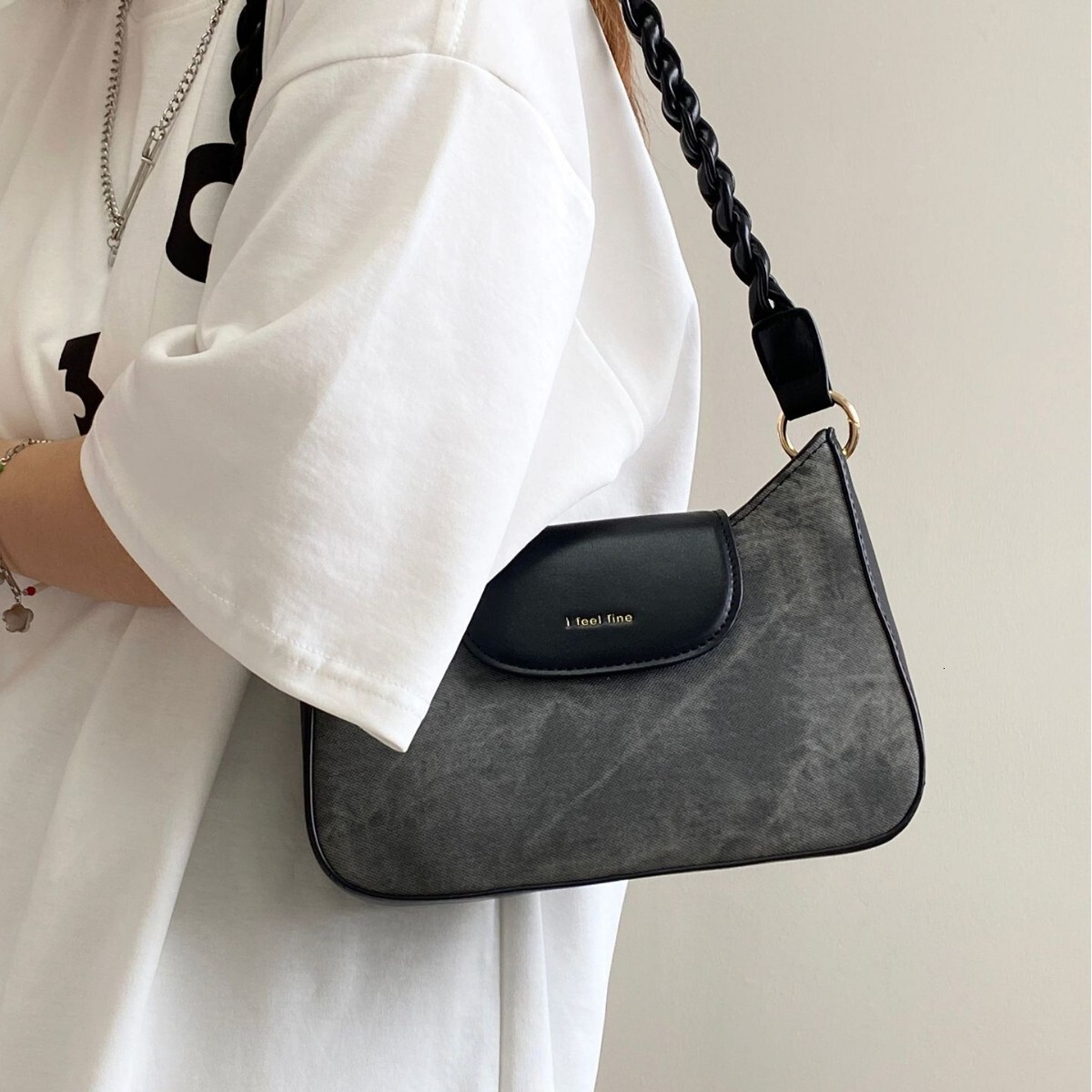 Free Shipping Designer Bag 2025 Niche Design New Women's Bag Spring Summer Retro Versatile Underarm Bag Color Luxury Bag Block Single Shoulder Cr