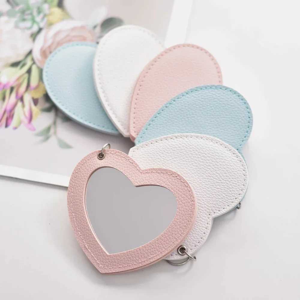 New Heart Shaped Makeup Mirror Wedding Bridesmaid Gift Love Makeup Vanity Mirror Sweet Girl Style Suitable for Carrying Around Z250807