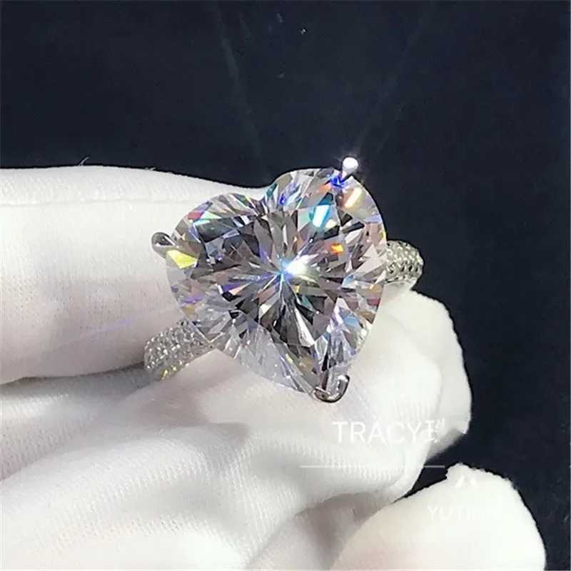 925 Sterling Silver Heart Lovers Promise Ring 4ct Lab Diamond Engagement Wedding Band Rings for Women Bridal Jewelry Y250808