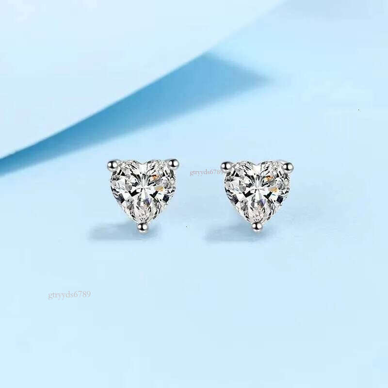DHCollections Moissanite Heart Shape Stud Earrings Sterling Sier Broken Love Design 1 Ct Each Passed Dia Test Hypoallergenic Wedding Jewellery Pair