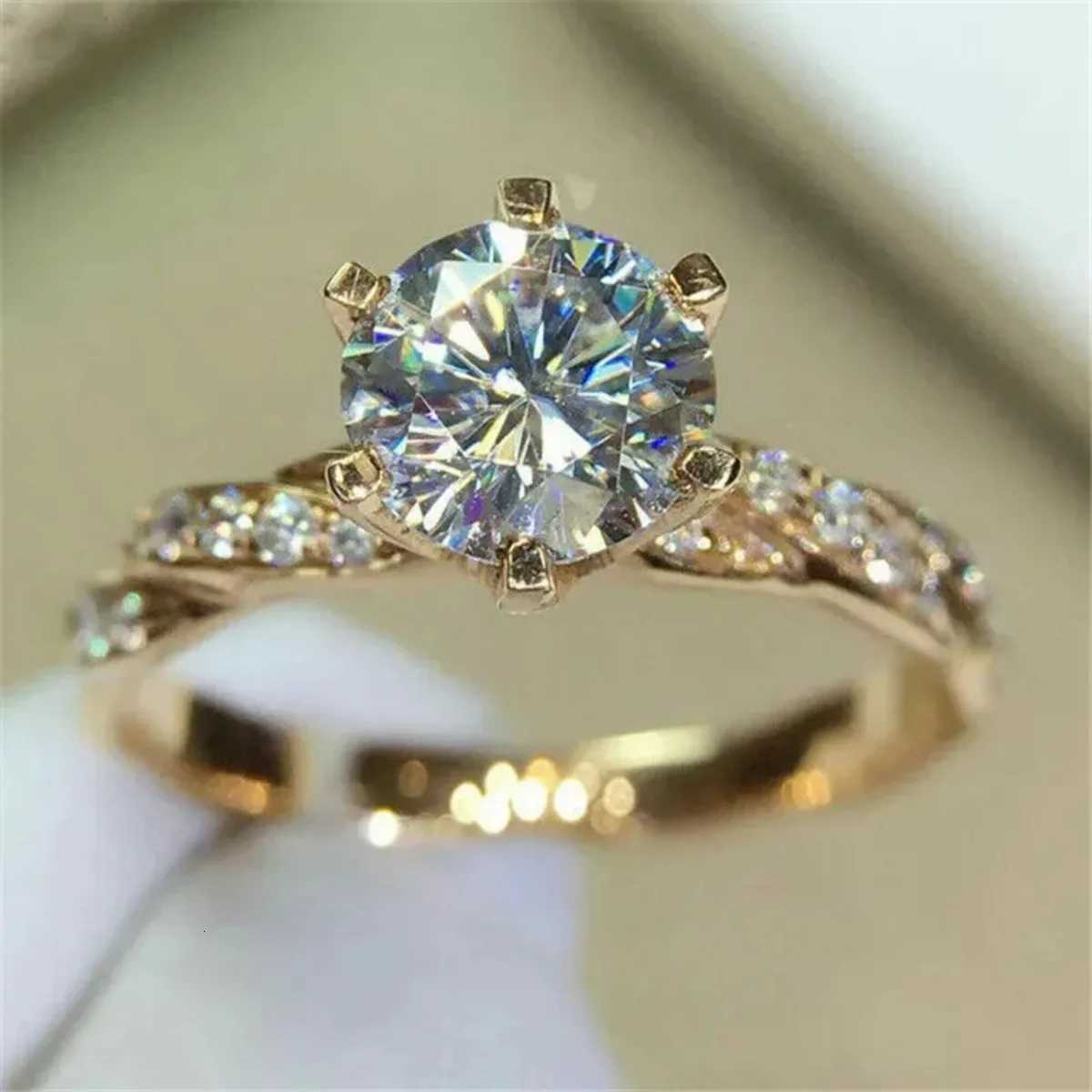 Classic 6 Claw Cubic Zirconia Rings for Women Luxury Gold Color Wedding Engagement Bands Eternity Lady Jewelry Wholesale Y250808