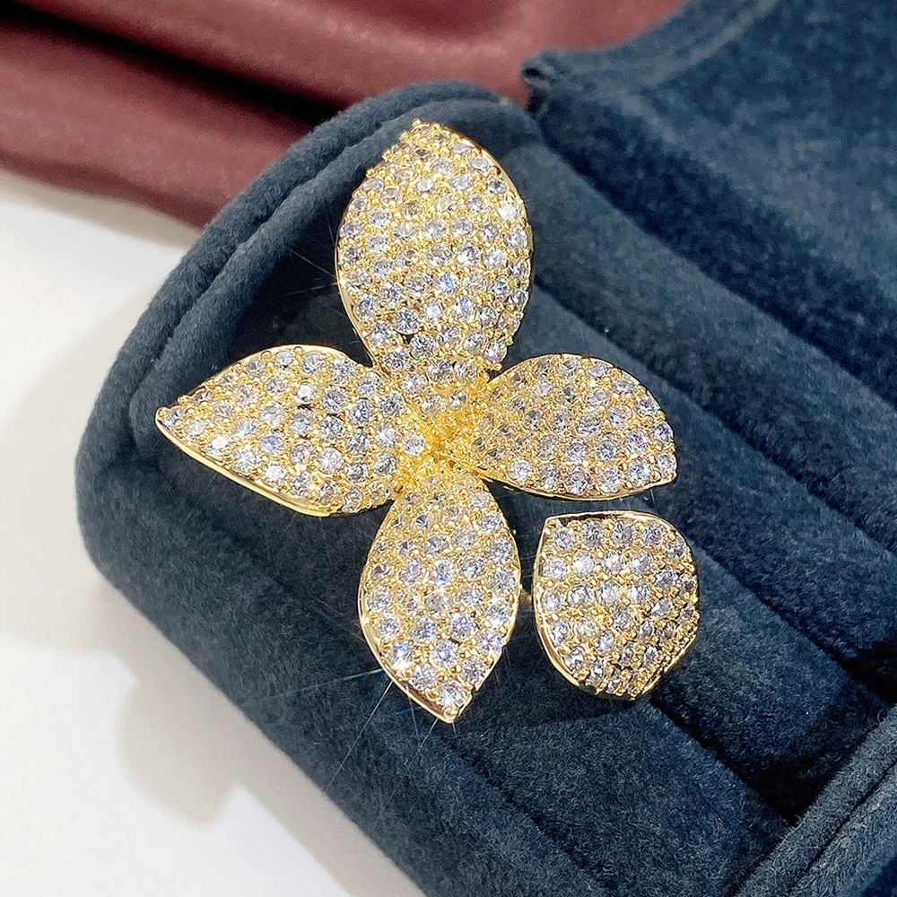 100% Hyperbole Sparkling Flower Opening Rings for Women Full Bling Iced Out Wedding Party Accessories Aesthetic Jewelry 250717
