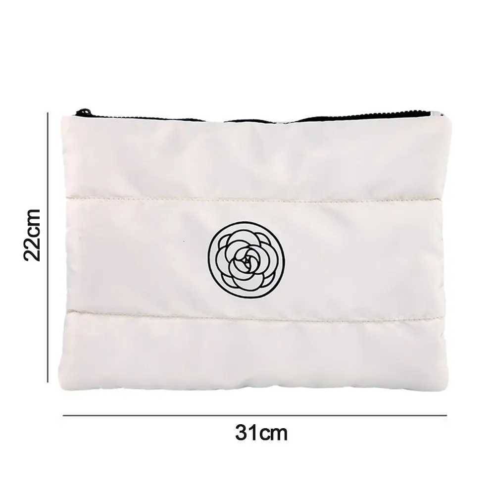 Portable Cott Floral Makeup Bag New Quilted Large Capacity Cosmetic Storage Bag Solid Color Travel Toiletry Bag Y250808